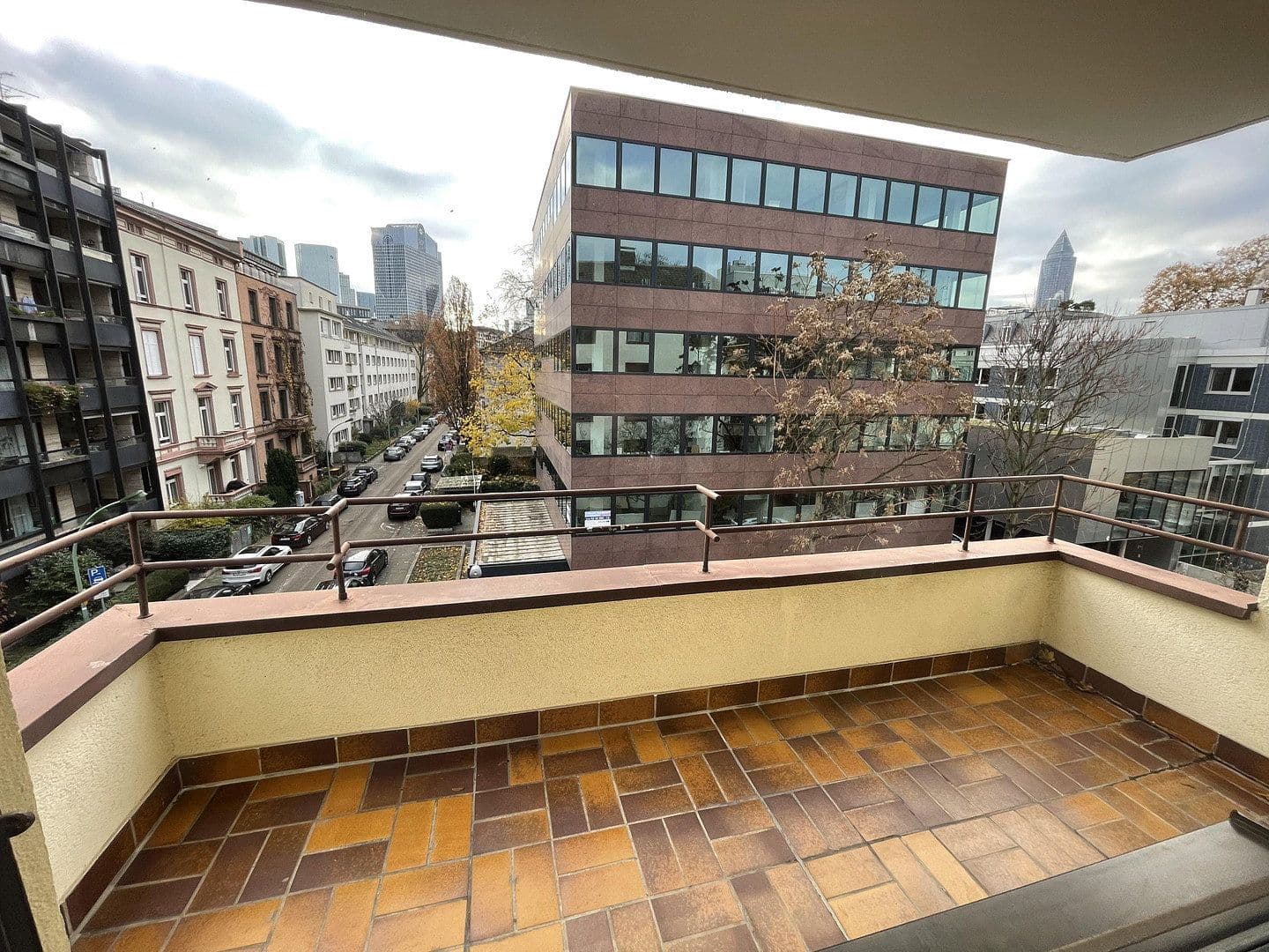 Pronájem bytu 4+1 120 m², Wiesenau 21, Frankfurt am Main, Hessen Pronájem bytu 4+1 120 m², Wiesenau 21, Frankfurt am Main, Hessen
