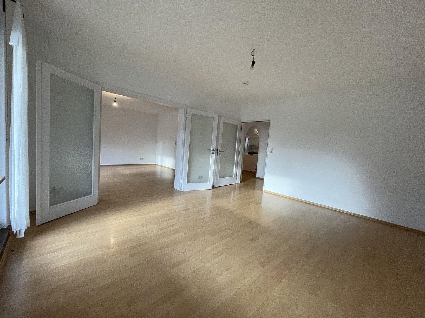 Pronájem bytu 4+1 120 m², Wiesenau 21, Frankfurt am Main, Hessen Pronájem bytu 4+1 120 m², Wiesenau 21, Frankfurt am Main, Hessen