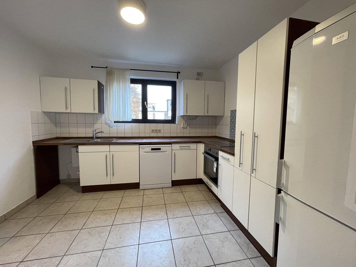 Pronájem bytu 4+1 120 m², Wiesenau 21, Frankfurt am Main, Hessen Pronájem bytu 4+1 120 m², Wiesenau 21, Frankfurt am Main, Hessen