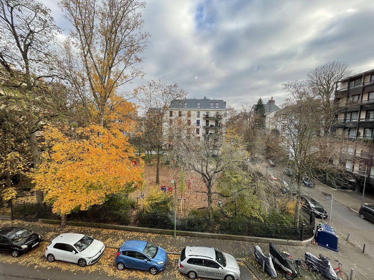 Pronájem bytu 4+1 120 m², Wiesenau 21, Frankfurt am Main, Hessen Pronájem bytu 4+1 120 m², Wiesenau 21, Frankfurt am Main, Hessen