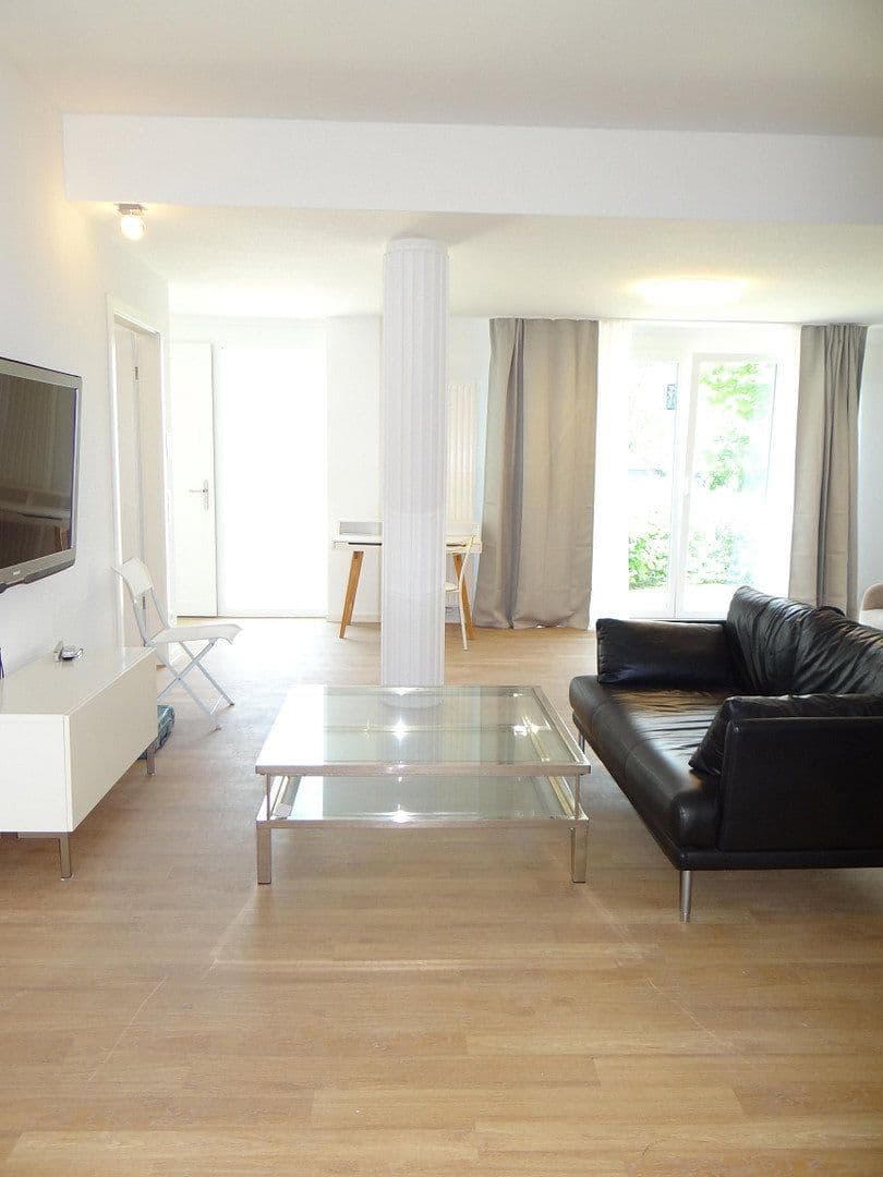 Pronájem bytu 3+1 88 m², Herdweg 35, Stuttgart, Bádensko-Württembersko Pronájem bytu 3+1 88 m², Herdweg 35, Stuttgart, Bádensko-Württembersko