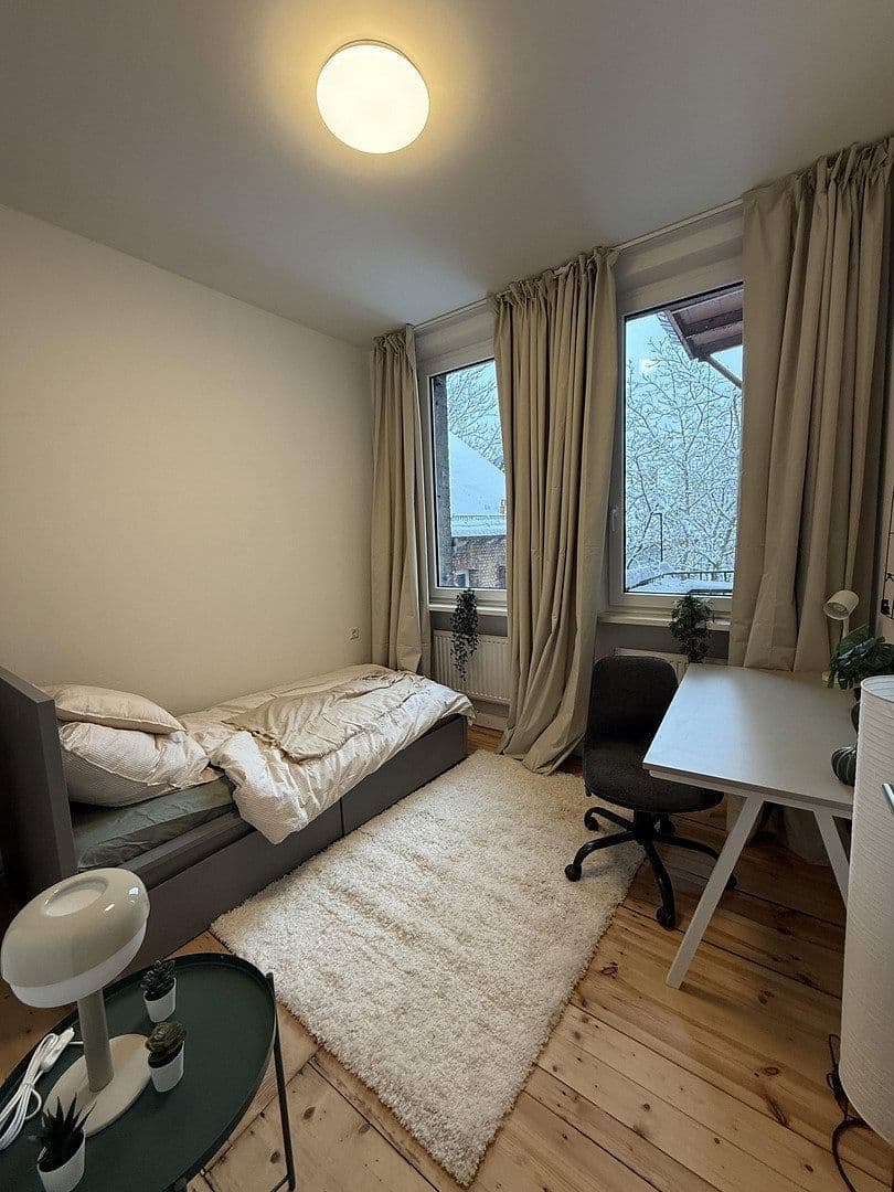 Pronájem bytu 187 m², Pirckheimer Straße 67, Nürnberg, Bavorsko Pronájem bytu 187 m², Pirckheimer Straße 67, Nürnberg, Bavorsko