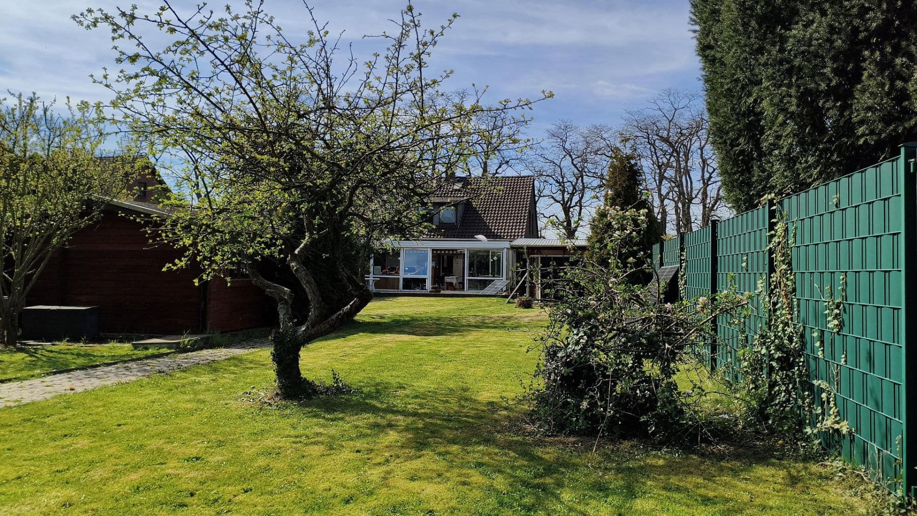 Prodej domu 175 m², pozemek 906 m², Duisburg, Severní Porýní-Vestfálsko Prodej domu 175 m², pozemek 906 m², Duisburg, Severní Porýní-Vestfálsko