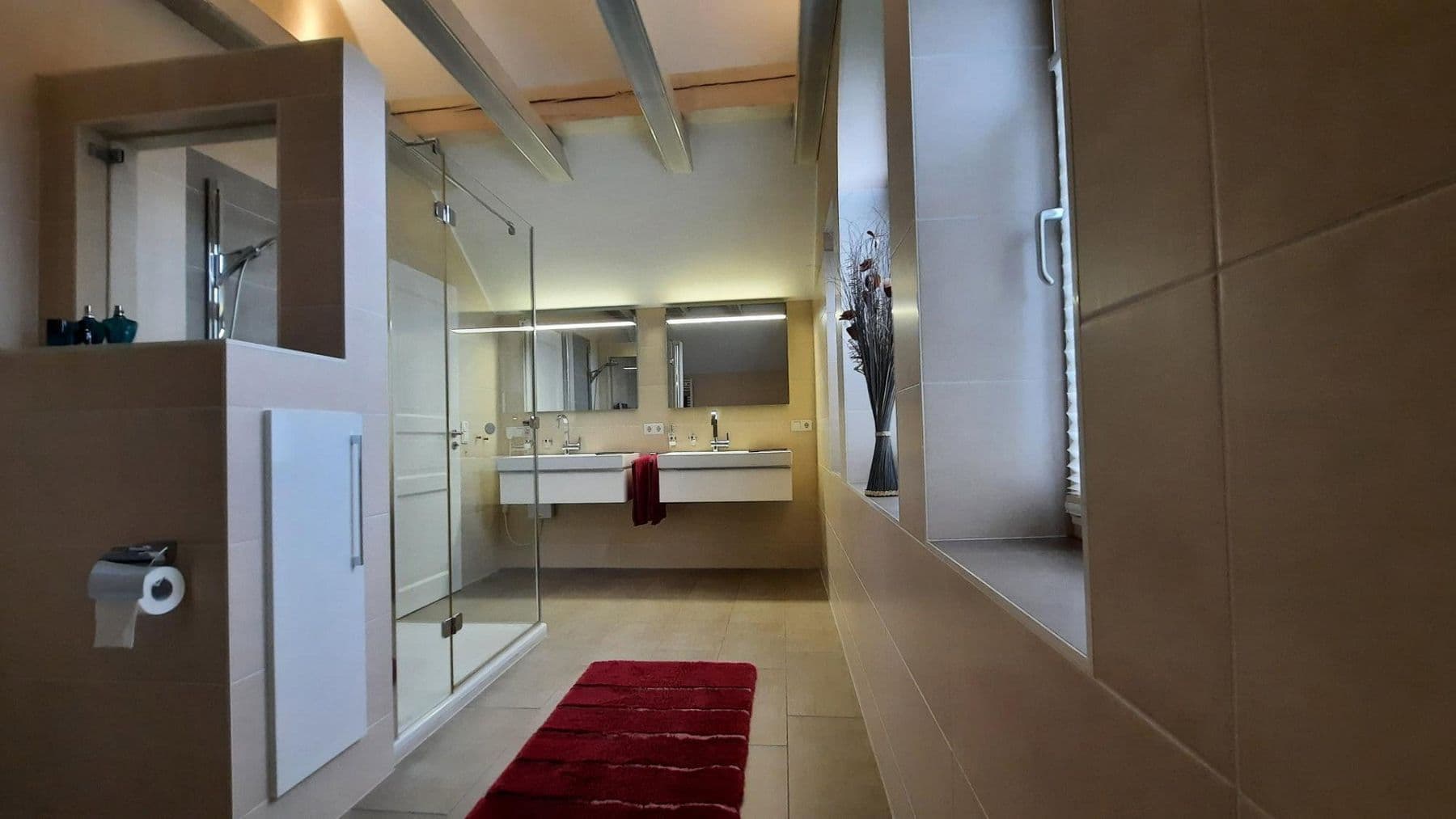 Prodej domu 246 m², pozemek 1.032 m², Spelle, Dolní Sasko Prodej domu 246 m², pozemek 1.032 m², Spelle, Dolní Sasko