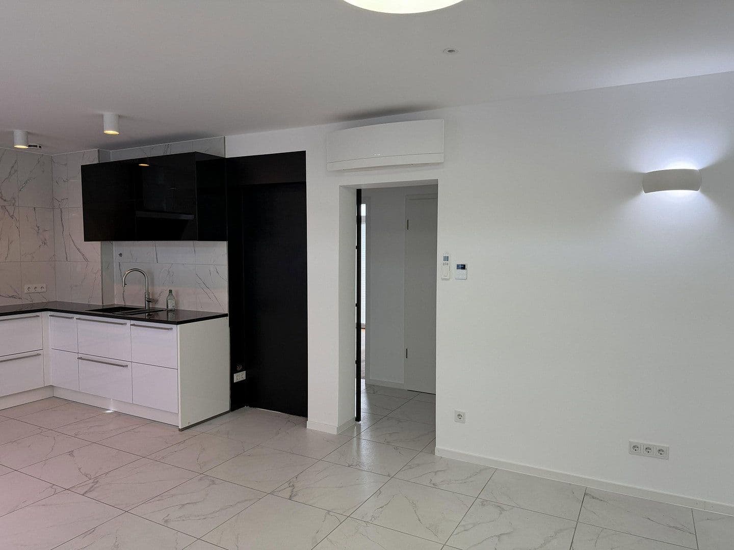 Prodej bytu 4+1 103 m², Frankfurt am Main, Hessen Prodej bytu 4+1 103 m², Frankfurt am Main, Hessen