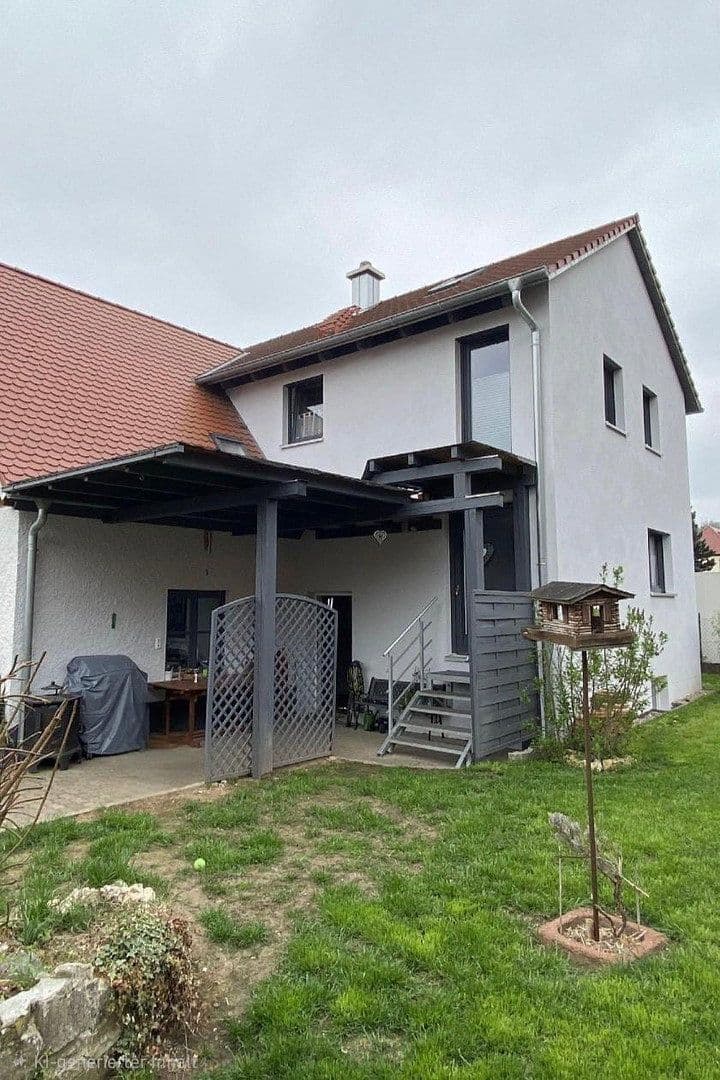 Prodej domu 210 m², pozemek 517 m², Treuchtlingen, Bavorsko Prodej domu 210 m², pozemek 517 m², Treuchtlingen, Bavorsko