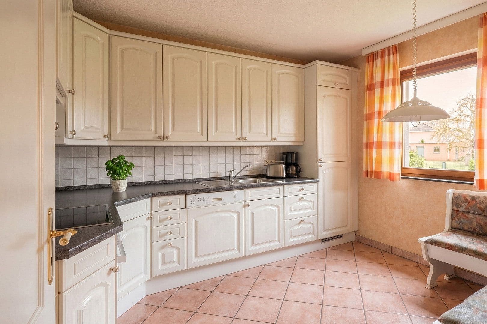 Prodej domu 177 m², pozemek 577 m², Martin-Luther-Straße 6a, Sittensen, Dolní Sasko Prodej domu 177 m², pozemek 577 m², Martin-Luther-Straße 6a, Sittensen, Dolní Sasko