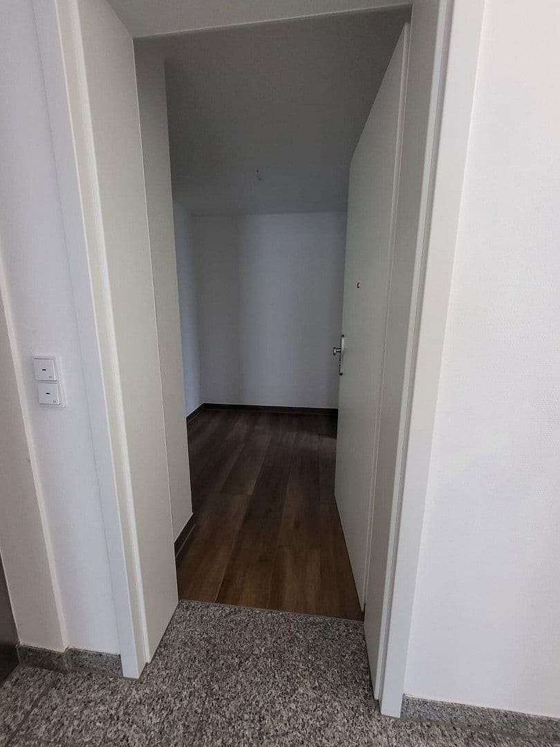 Pronájem bytu 3+1 75 m², Friedrichstraße 25c, Hanau, Hessen Pronájem bytu 3+1 75 m², Friedrichstraße 25c, Hanau, Hessen