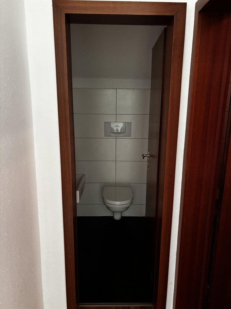 Pronájem domu 198 m², pozemek 816 m², Am Bismarckturm 64, Stuttgart, Bádensko-Württembersko Pronájem domu 198 m², pozemek 816 m², Am Bismarckturm 64, Stuttgart, Bádensko-Württembersko