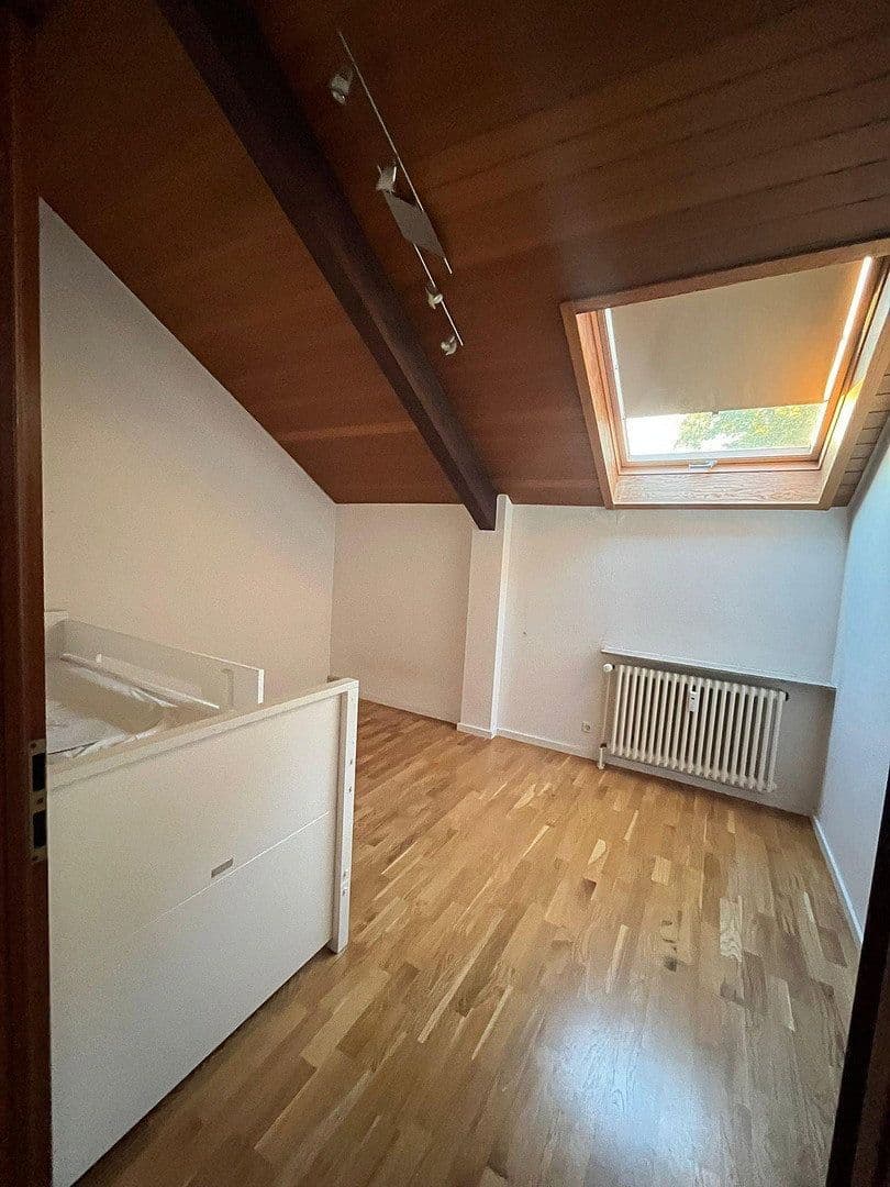 Pronájem domu 198 m², pozemek 816 m², Am Bismarckturm 64, Stuttgart, Bádensko-Württembersko Pronájem domu 198 m², pozemek 816 m², Am Bismarckturm 64, Stuttgart, Bádensko-Württembersko