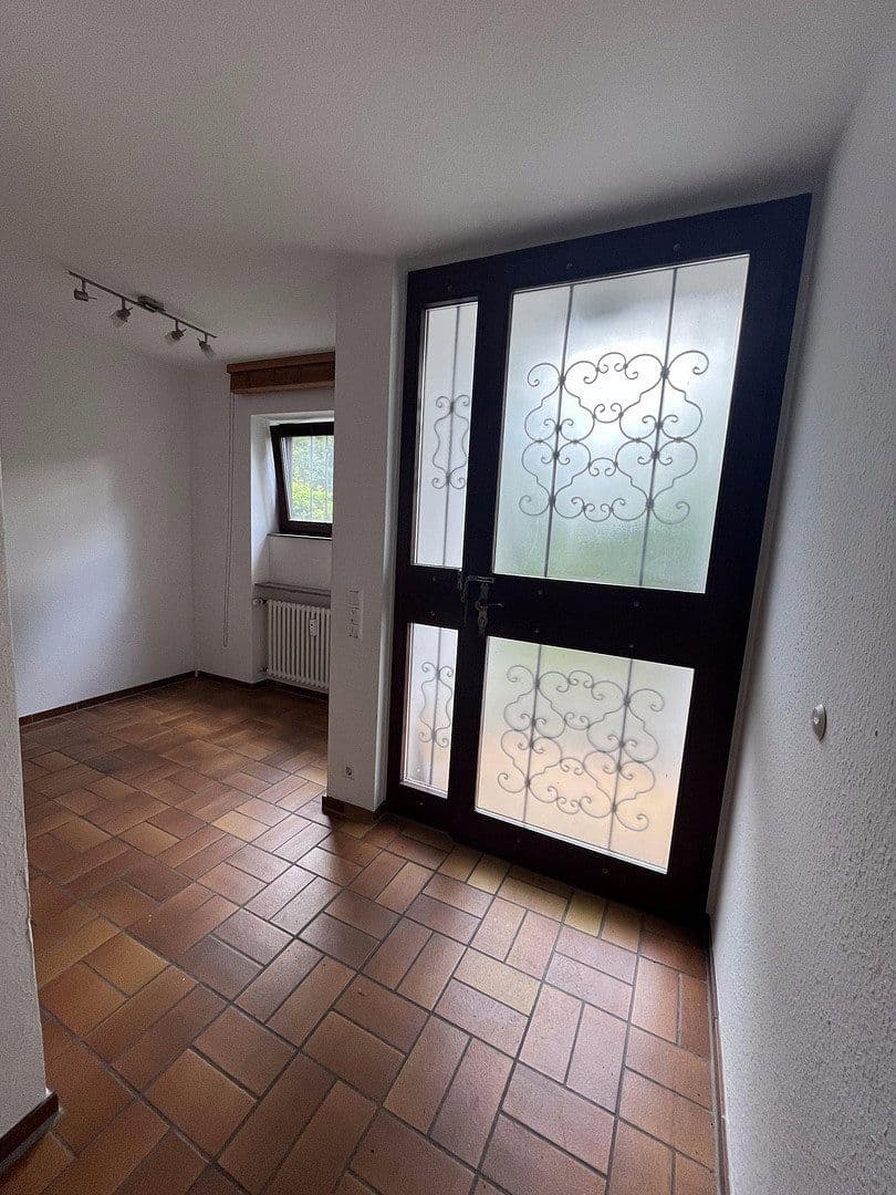 Pronájem domu 198 m², pozemek 816 m², Am Bismarckturm 64, Stuttgart, Bádensko-Württembersko Pronájem domu 198 m², pozemek 816 m², Am Bismarckturm 64, Stuttgart, Bádensko-Württembersko
