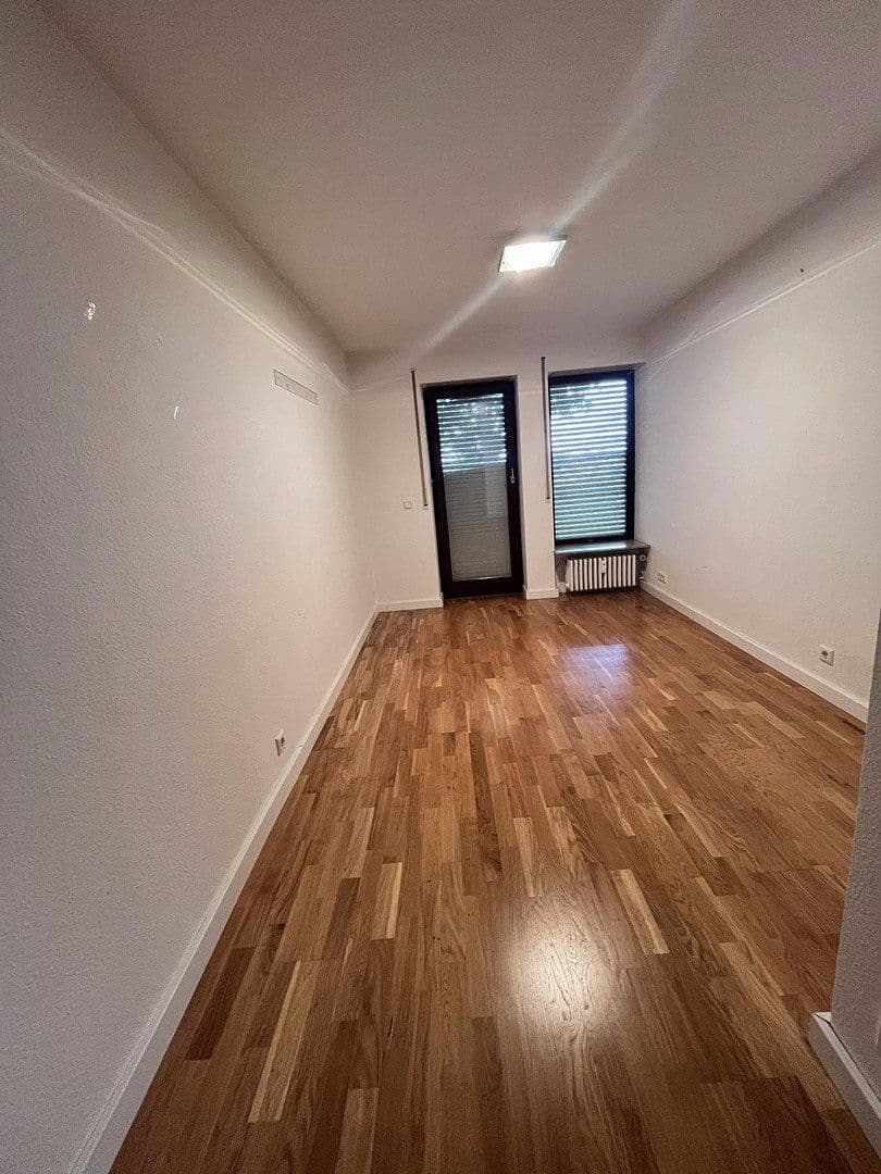 Pronájem domu 198 m², pozemek 816 m², Am Bismarckturm 64, Stuttgart, Bádensko-Württembersko Pronájem domu 198 m², pozemek 816 m², Am Bismarckturm 64, Stuttgart, Bádensko-Württembersko