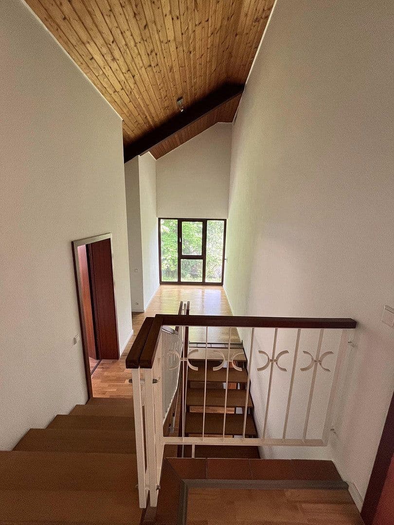 Pronájem domu 198 m², pozemek 816 m², Am Bismarckturm 64, Stuttgart, Bádensko-Württembersko Pronájem domu 198 m², pozemek 816 m², Am Bismarckturm 64, Stuttgart, Bádensko-Württembersko