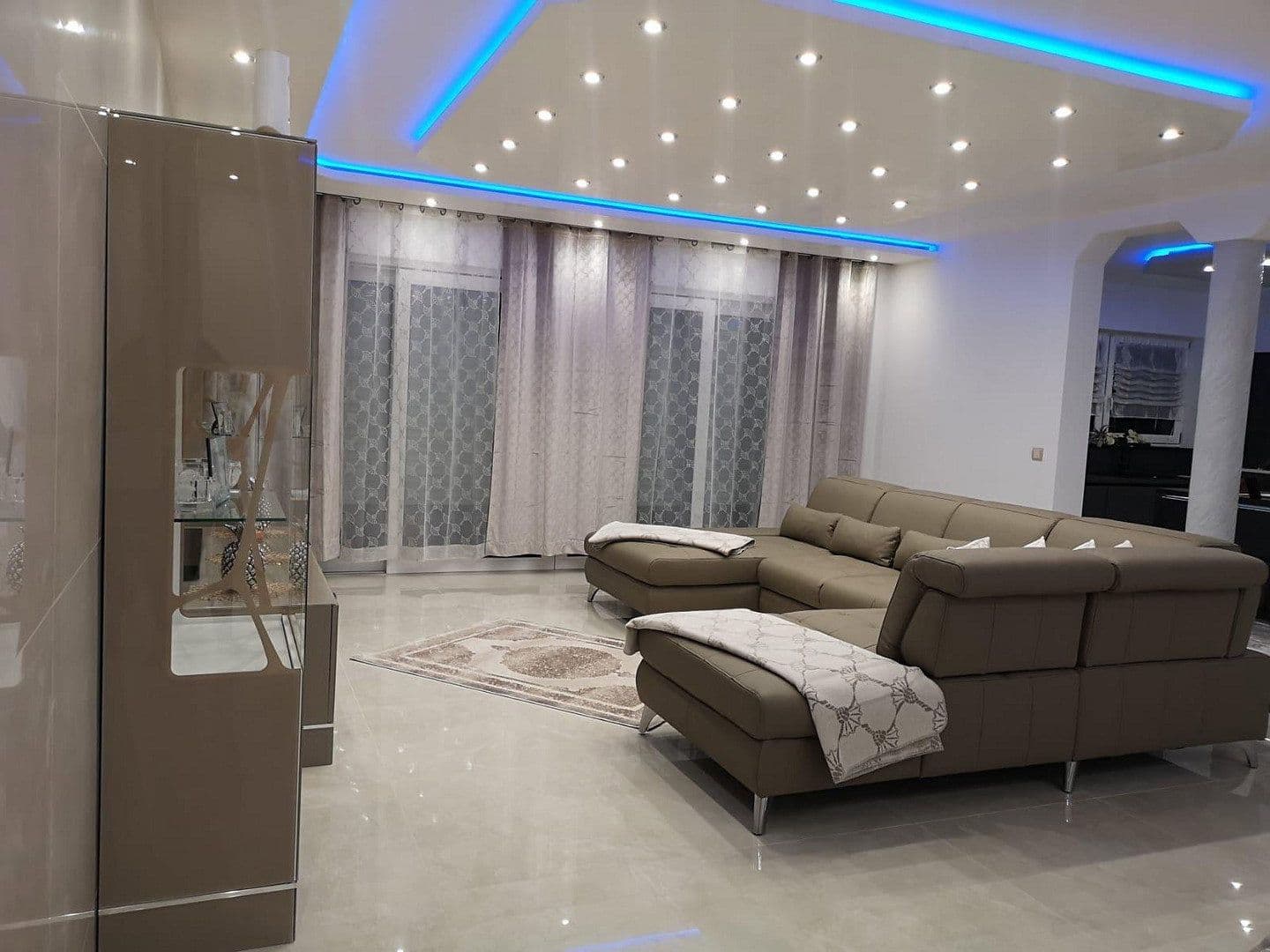 Prodej domu 275 m², pozemek 2.263 m², Simbach, Bavorsko Prodej domu 275 m², pozemek 2.263 m², Simbach, Bavorsko