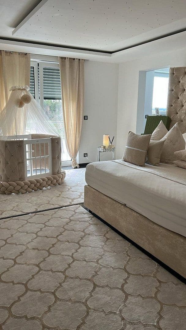 Prodej domu 275 m², pozemek 2.263 m², Simbach, Bavorsko Prodej domu 275 m², pozemek 2.263 m², Simbach, Bavorsko