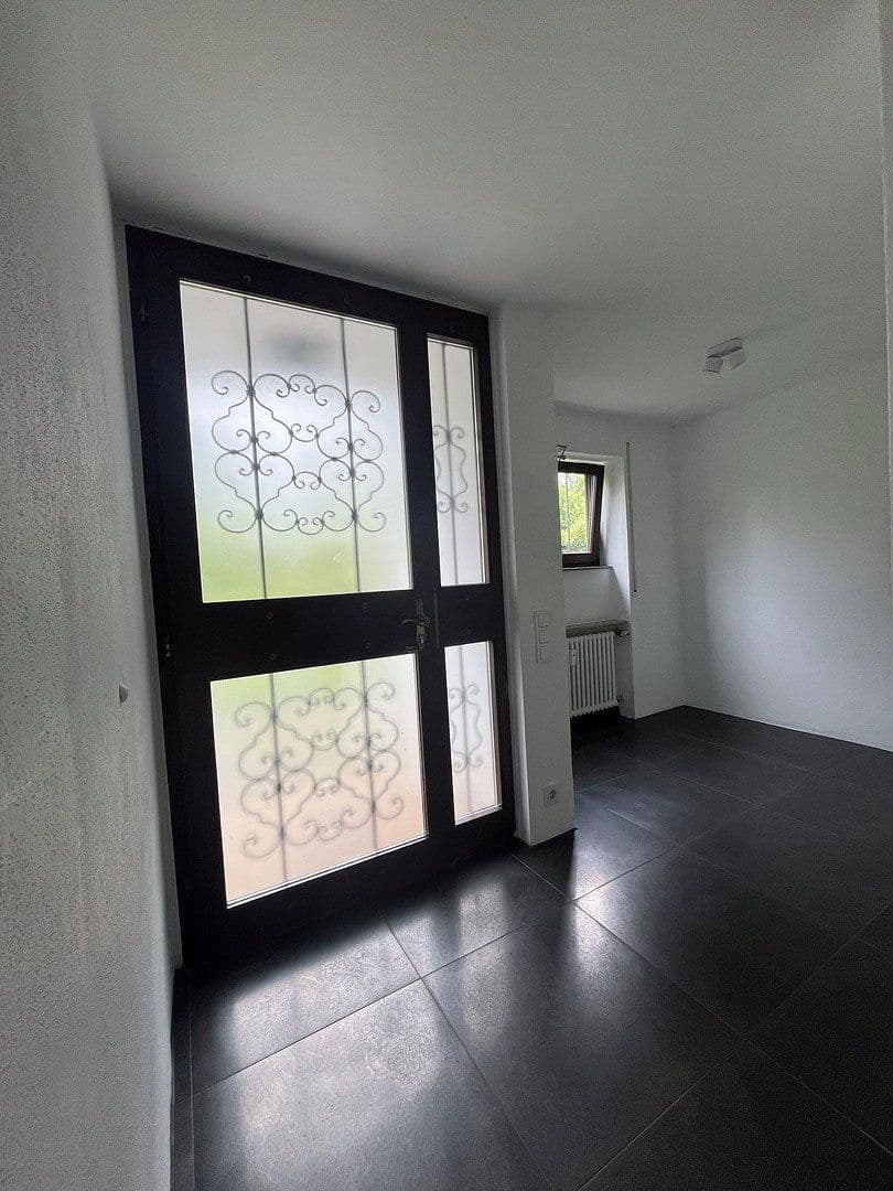 Pronájem domu 183 m², pozemek 762 m², Am Bismarckturm 62, Stuttgart, Bádensko-Württembersko Pronájem domu 183 m², pozemek 762 m², Am Bismarckturm 62, Stuttgart, Bádensko-Württembersko