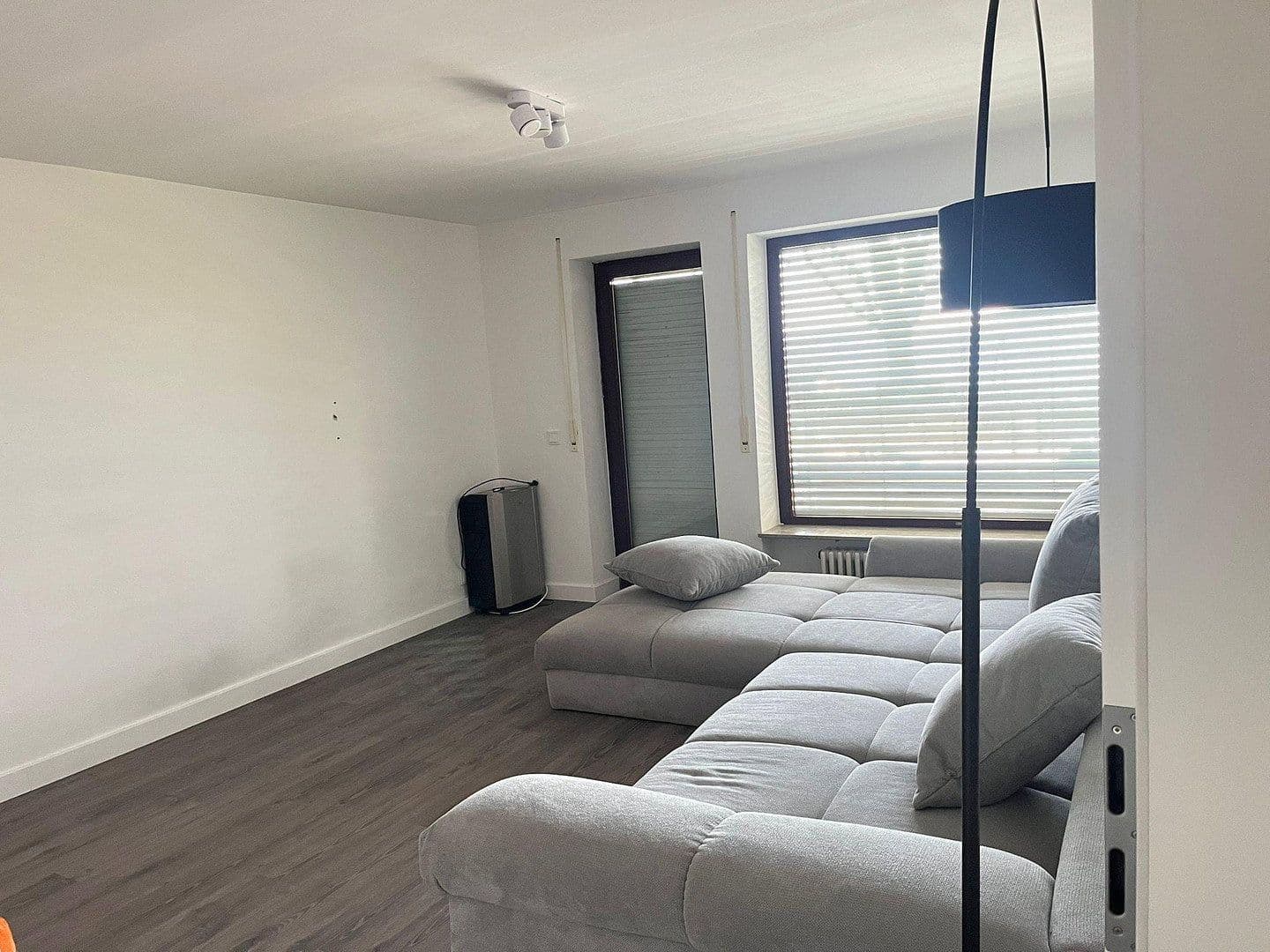 Pronájem domu 183 m², pozemek 762 m², Am Bismarckturm 62, Stuttgart, Bádensko-Württembersko Pronájem domu 183 m², pozemek 762 m², Am Bismarckturm 62, Stuttgart, Bádensko-Württembersko