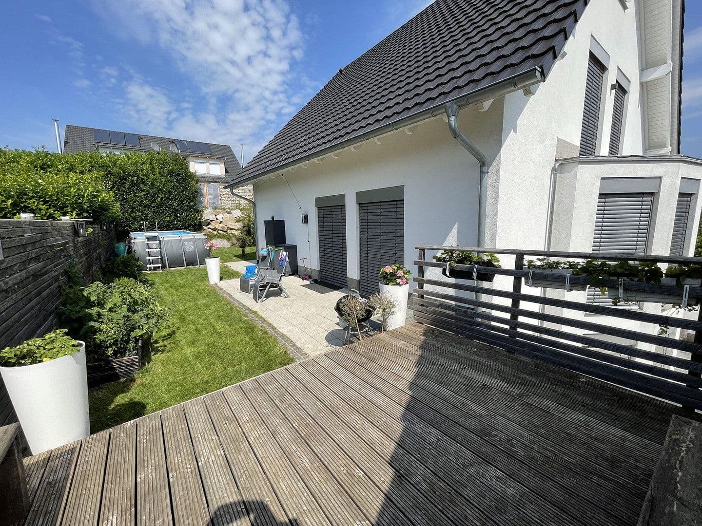 Prodej domu 268 m², pozemek 525 m², Am Erlenbuck 17, Müllheim im Markgräflerland, Bádensko-Württembersko Prodej domu 268 m², pozemek 525 m², Am Erlenbuck 17, Müllheim im Markgräflerland, Bádensko-Württembersko