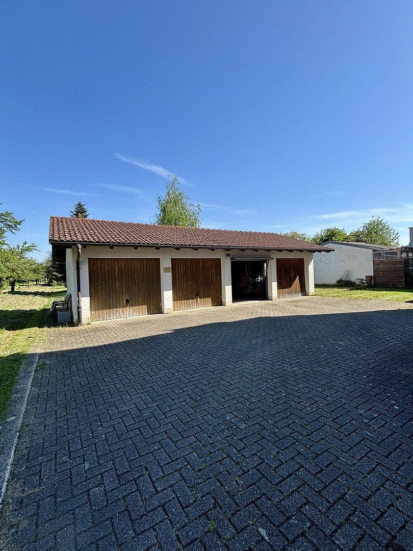 Prodej domu 503 m², pozemek 872 m², Achern, Bádensko-Württembersko Prodej domu 503 m², pozemek 872 m², Achern, Bádensko-Württembersko