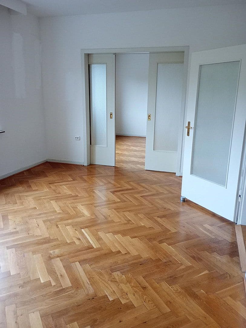 Pronájem bytu 4+1 121 m², Köln, Severní Porýní-Vestfálsko Pronájem bytu 4+1 121 m², Köln, Severní Porýní-Vestfálsko
