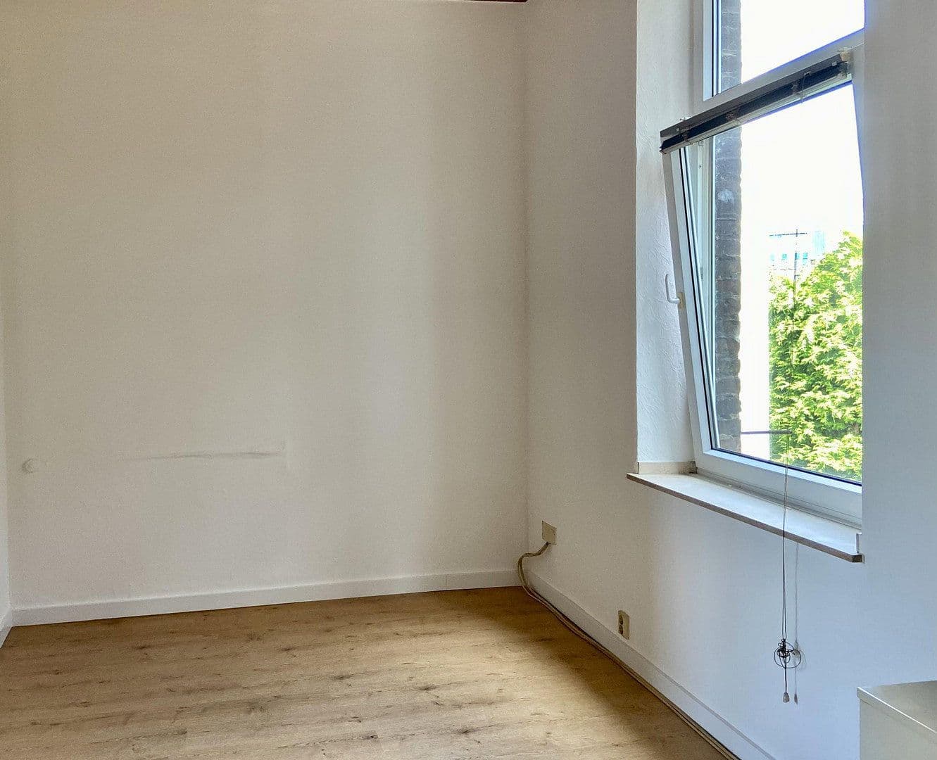 Pronájem bytu 3+1 70 m², Düsseldorf, Severní Porýní-Vestfálsko Pronájem bytu 3+1 70 m², Düsseldorf, Severní Porýní-Vestfálsko