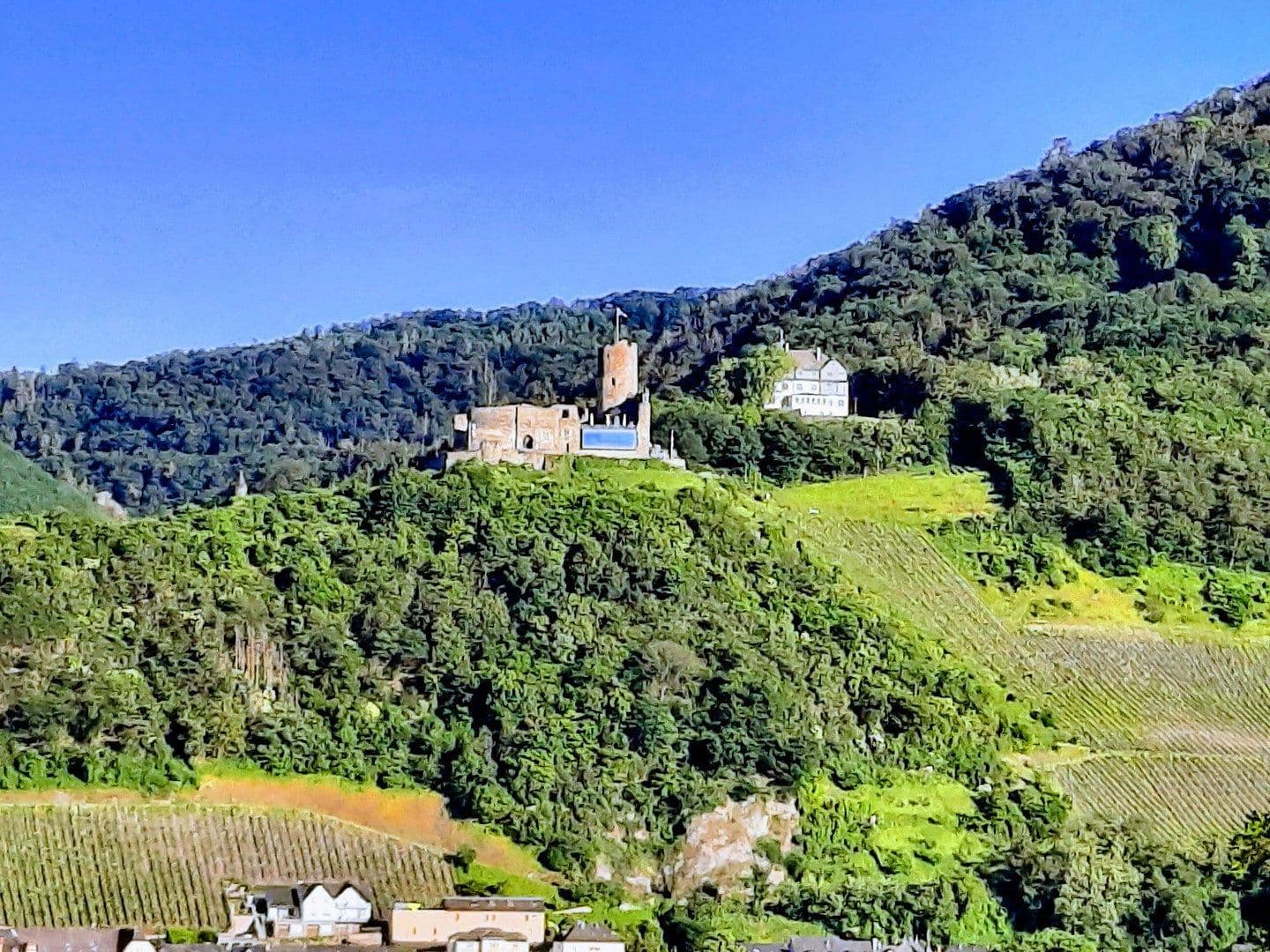 Prodej bytu 3+1 81 m², Bernkastel-Kues, Porýní-Falc Prodej bytu 3+1 81 m², Bernkastel-Kues, Porýní-Falc
