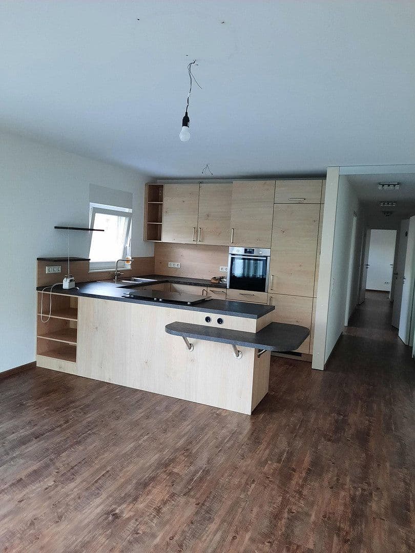 Prodej bytu 3+1 81 m², Bernkastel-Kues, Porýní-Falc Prodej bytu 3+1 81 m², Bernkastel-Kues, Porýní-Falc