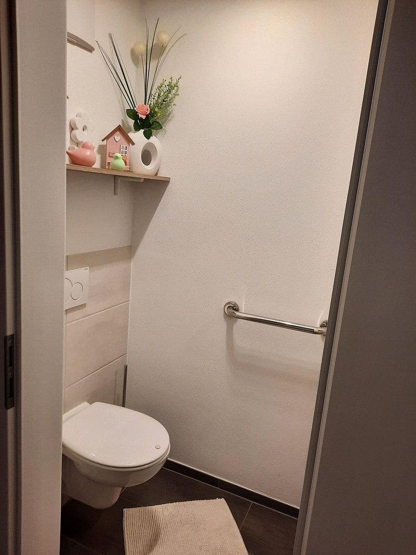 Prodej bytu 3+1 81 m², Bernkastel-Kues, Porýní-Falc Prodej bytu 3+1 81 m², Bernkastel-Kues, Porýní-Falc
