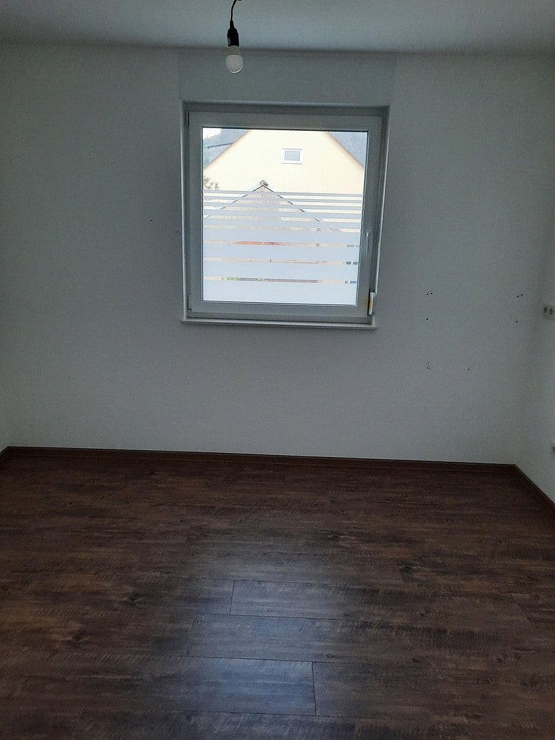 Prodej bytu 3+1 81 m², Bernkastel-Kues, Porýní-Falc Prodej bytu 3+1 81 m², Bernkastel-Kues, Porýní-Falc