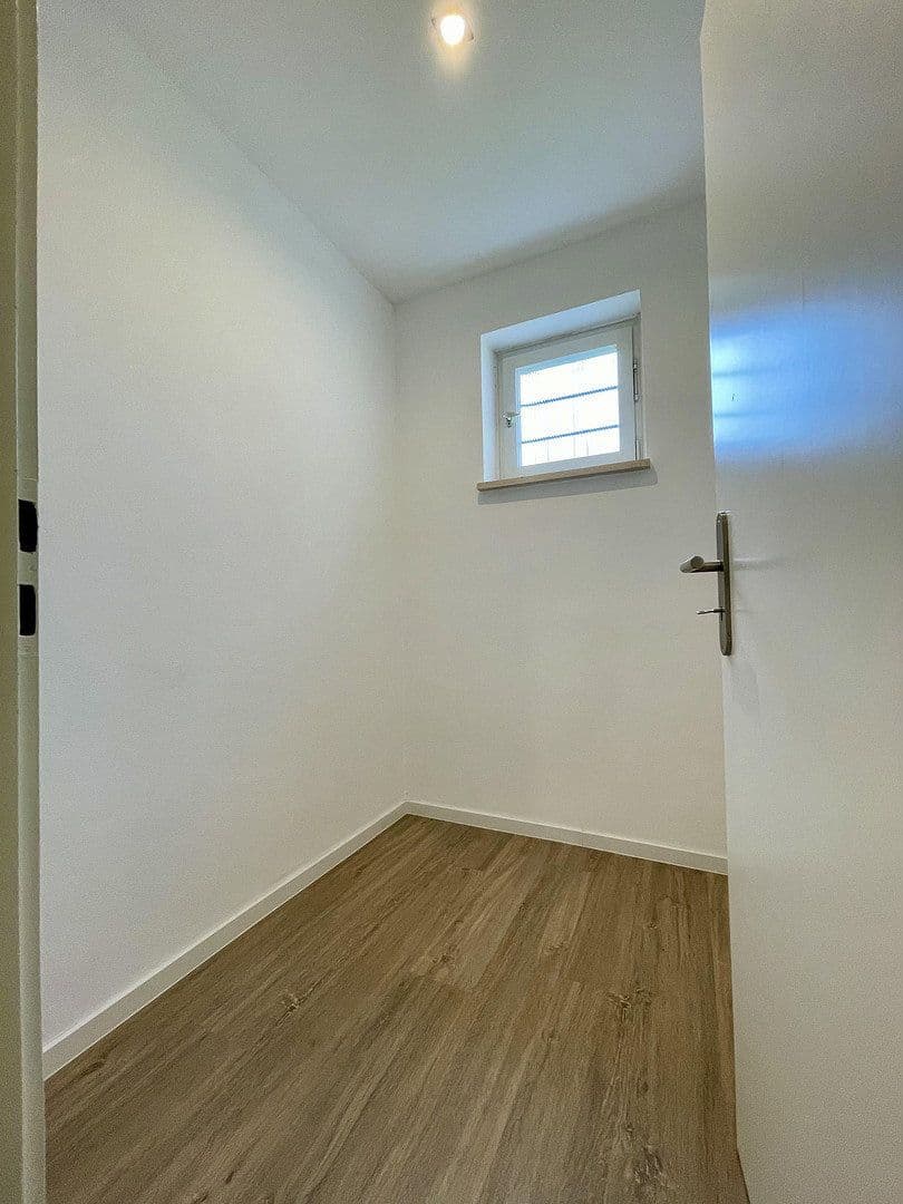 Pronájem bytu 2+1 67 m², Donaustaufer Str. 12b, Regensburg, Bavorsko Pronájem bytu 2+1 67 m², Donaustaufer Str. 12b, Regensburg, Bavorsko