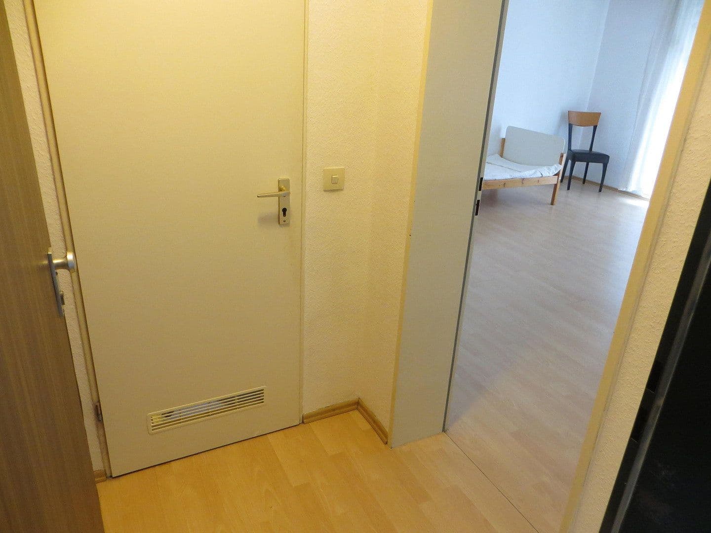 Pronájem bytu 1+1 34 m², Holzgartenstr. 34, Nürnberg, Bavorsko Pronájem bytu 1+1 34 m², Holzgartenstr. 34, Nürnberg, Bavorsko