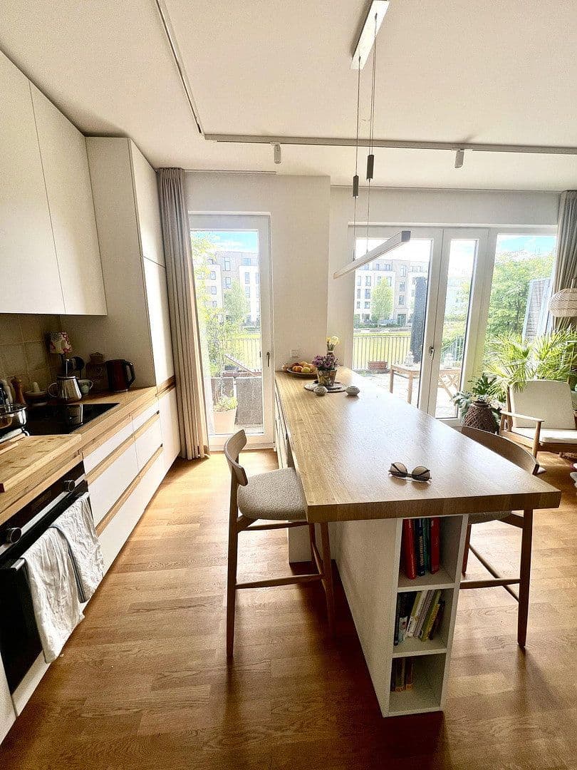 Prodej bytu 5+1 143 m², Berlin, Berlín Prodej bytu 5+1 143 m², Berlin, Berlín