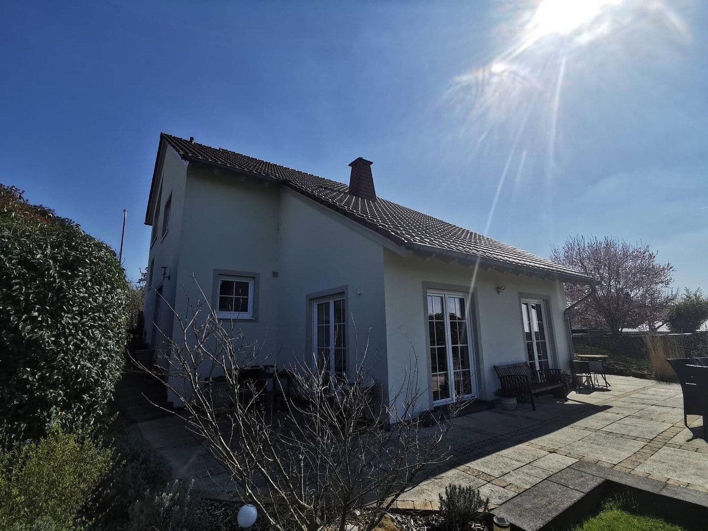 Prodej domu 240 m², pozemek 1.000 m², Gilzem, Porýní-Falc Prodej domu 240 m², pozemek 1.000 m², Gilzem, Porýní-Falc