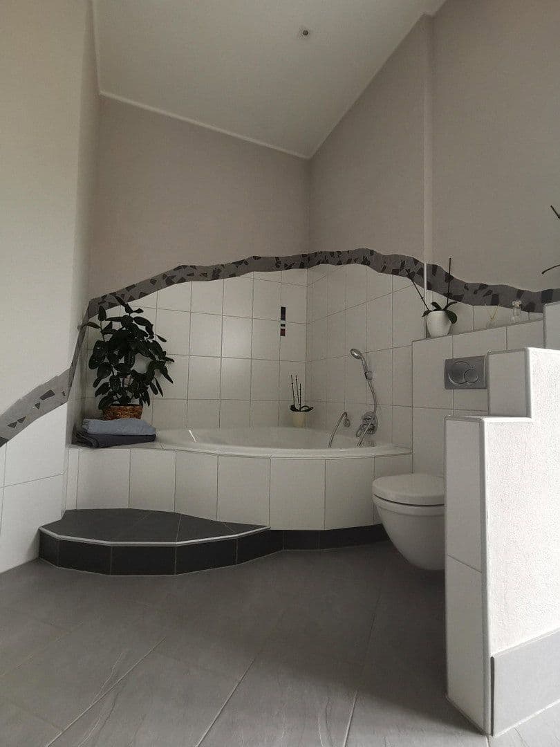 Prodej domu 240 m², pozemek 1.000 m², Gilzem, Porýní-Falc Prodej domu 240 m², pozemek 1.000 m², Gilzem, Porýní-Falc