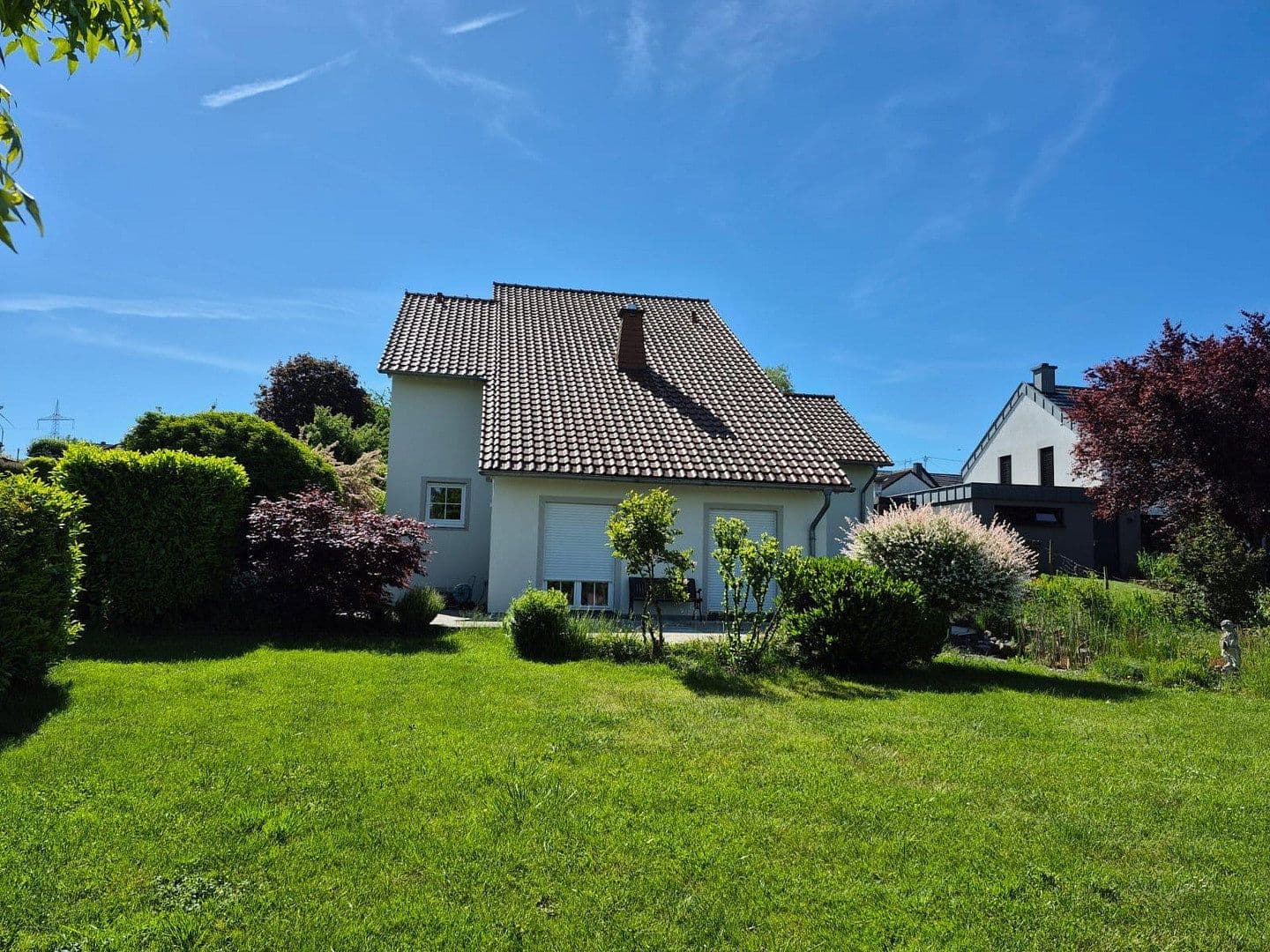 Prodej domu 240 m², pozemek 1.000 m², Gilzem, Porýní-Falc Prodej domu 240 m², pozemek 1.000 m², Gilzem, Porýní-Falc