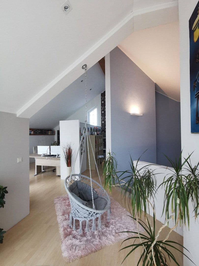 Prodej domu 240 m², pozemek 1.000 m², Gilzem, Porýní-Falc Prodej domu 240 m², pozemek 1.000 m², Gilzem, Porýní-Falc