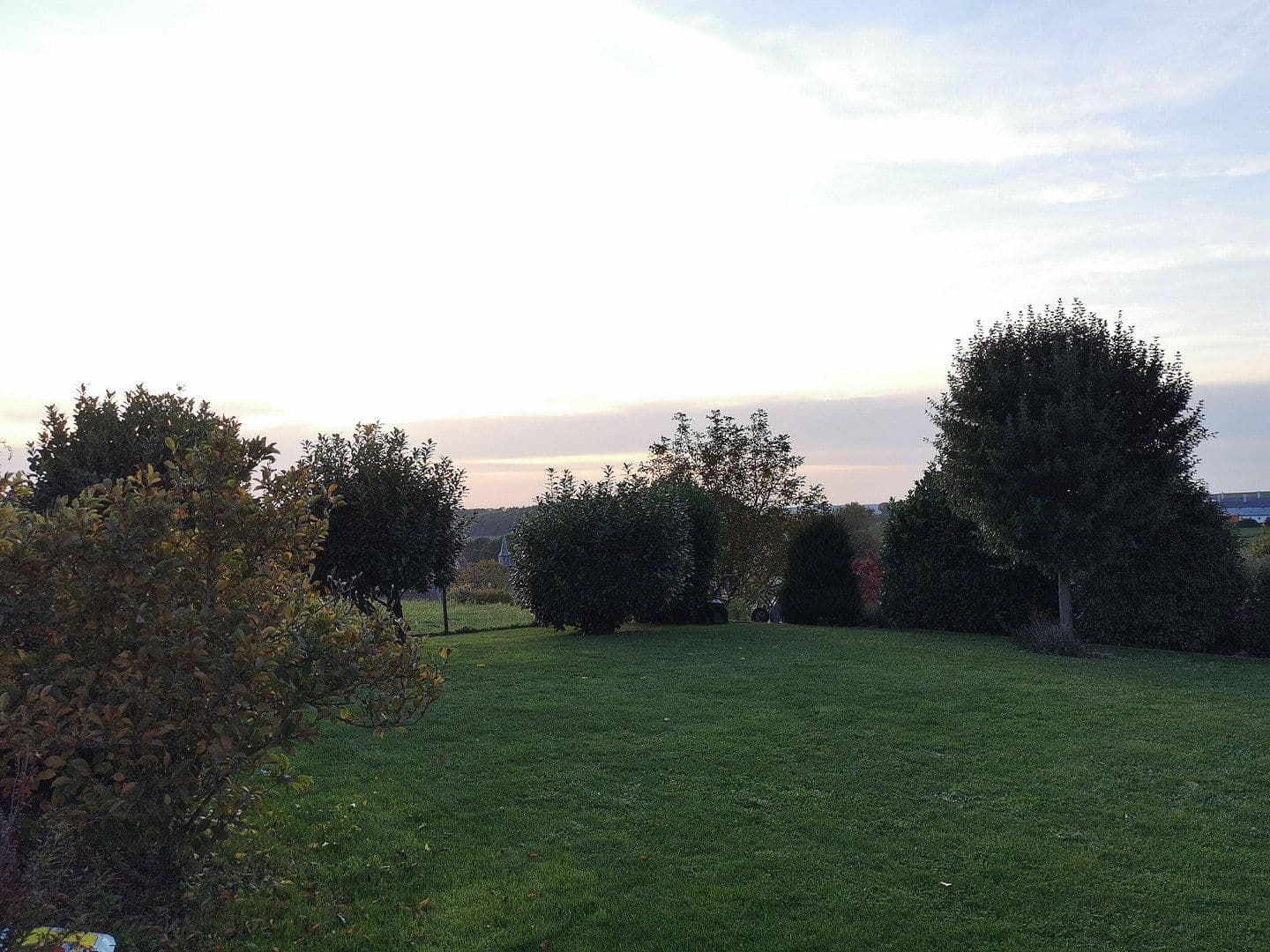 Prodej domu 240 m², pozemek 1.000 m², Gilzem, Porýní-Falc Prodej domu 240 m², pozemek 1.000 m², Gilzem, Porýní-Falc