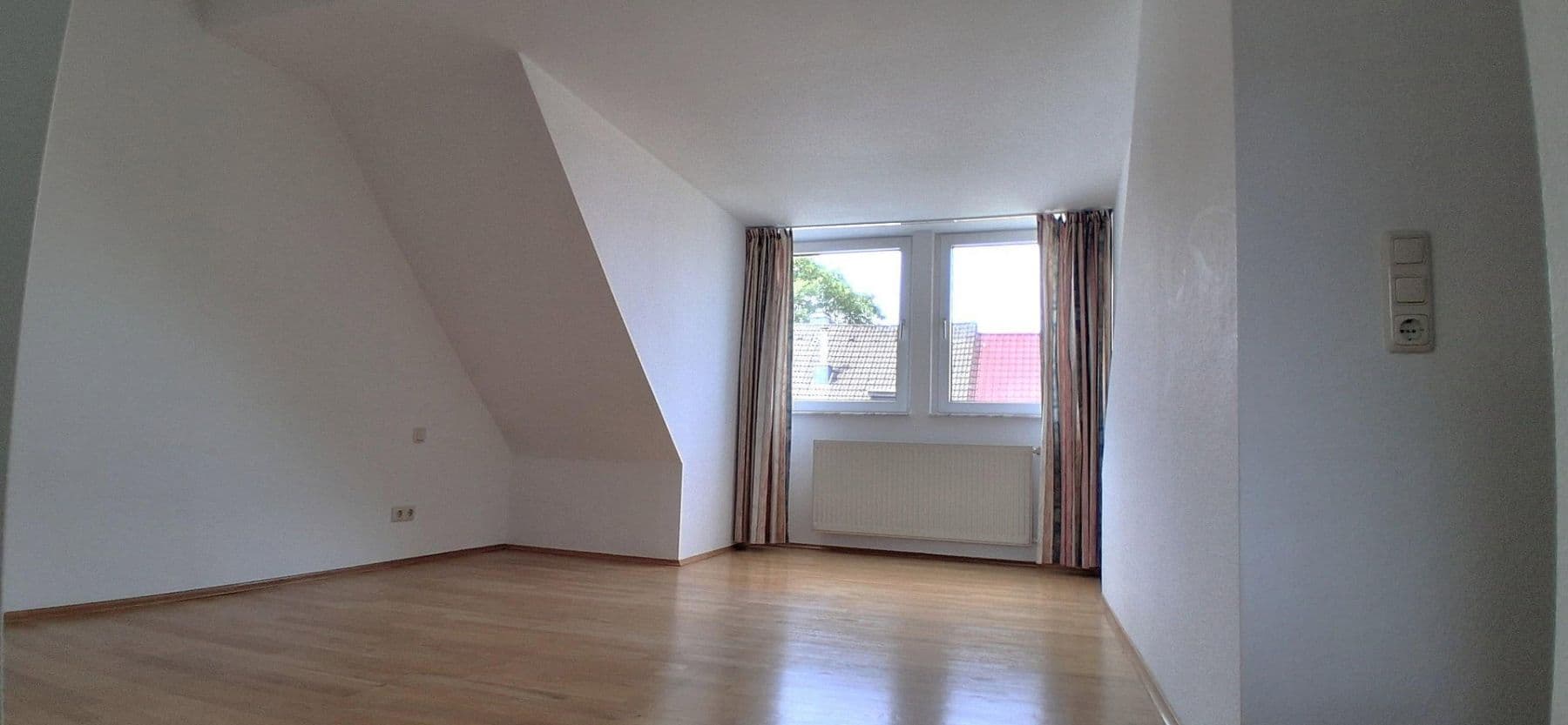 Prodej bytu 4+1 146 m², Essen, Severní Porýní-Vestfálsko Prodej bytu 4+1 146 m², Essen, Severní Porýní-Vestfálsko