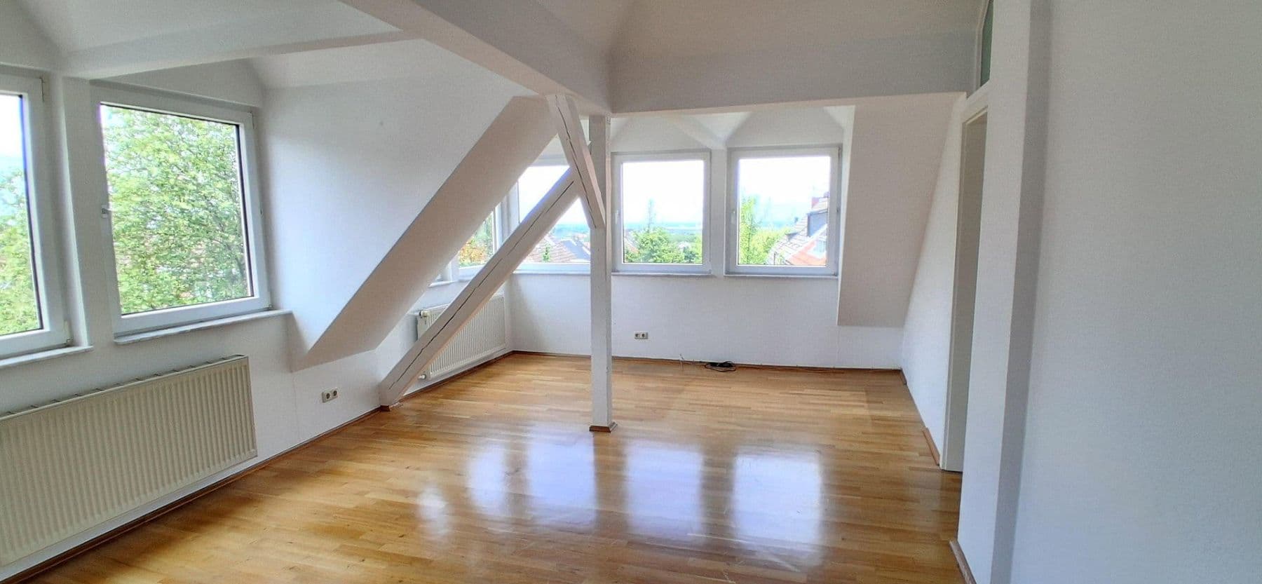 Prodej bytu 4+1 146 m², Essen, Severní Porýní-Vestfálsko Prodej bytu 4+1 146 m², Essen, Severní Porýní-Vestfálsko