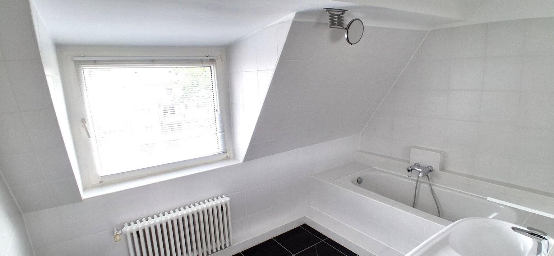 Prodej bytu 4+1 146 m², Essen, Severní Porýní-Vestfálsko Prodej bytu 4+1 146 m², Essen, Severní Porýní-Vestfálsko