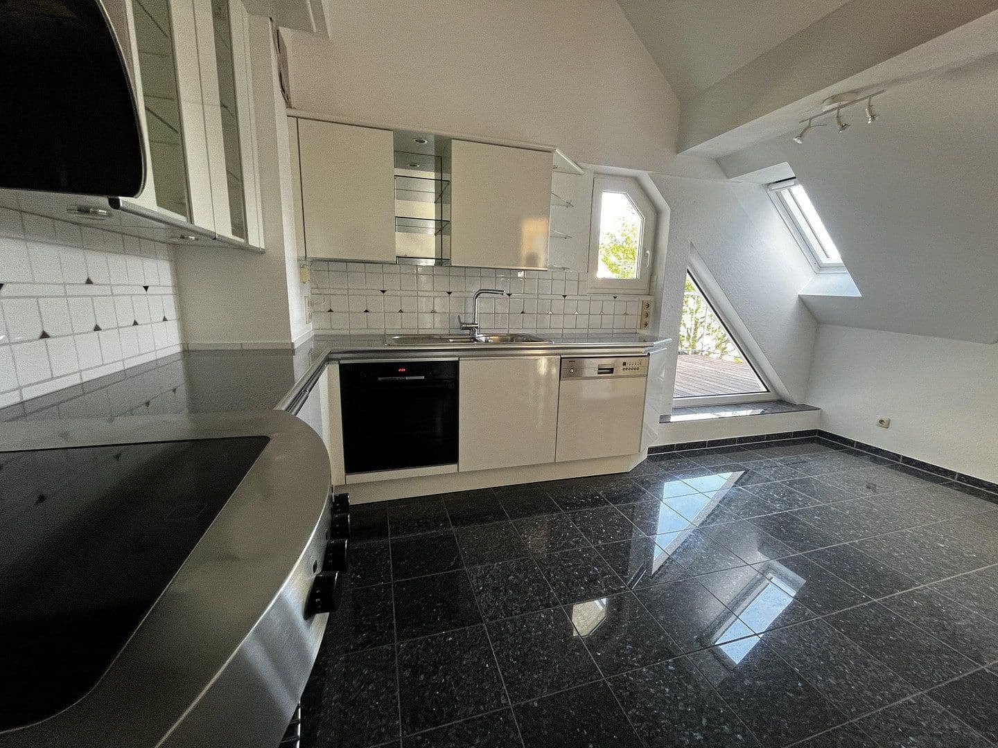 Prodej bytu 4+1 146 m², Essen, Severní Porýní-Vestfálsko Prodej bytu 4+1 146 m², Essen, Severní Porýní-Vestfálsko