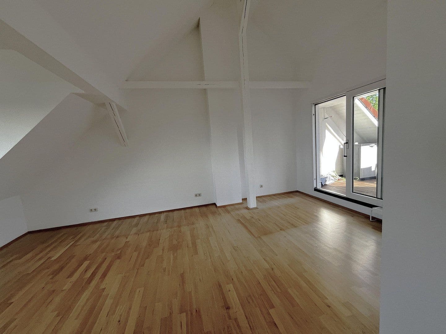 Prodej bytu 4+1 146 m², Essen, Severní Porýní-Vestfálsko Prodej bytu 4+1 146 m², Essen, Severní Porýní-Vestfálsko