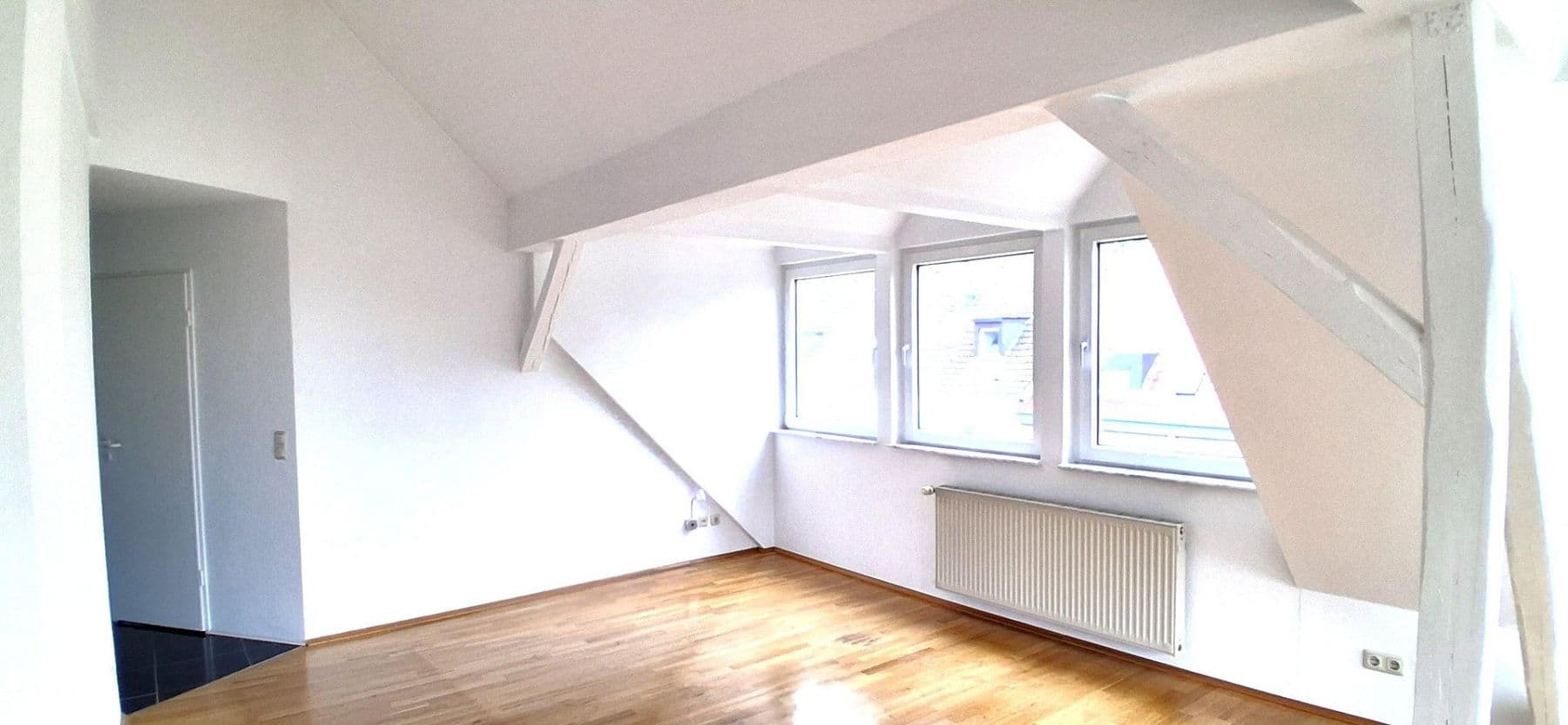 Prodej bytu 4+1 146 m², Essen, Severní Porýní-Vestfálsko Prodej bytu 4+1 146 m², Essen, Severní Porýní-Vestfálsko
