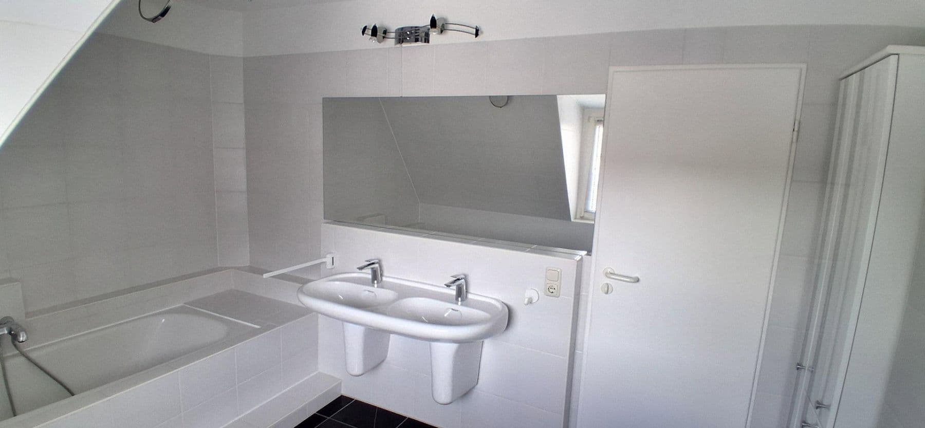 Prodej bytu 4+1 146 m², Essen, Severní Porýní-Vestfálsko Prodej bytu 4+1 146 m², Essen, Severní Porýní-Vestfálsko