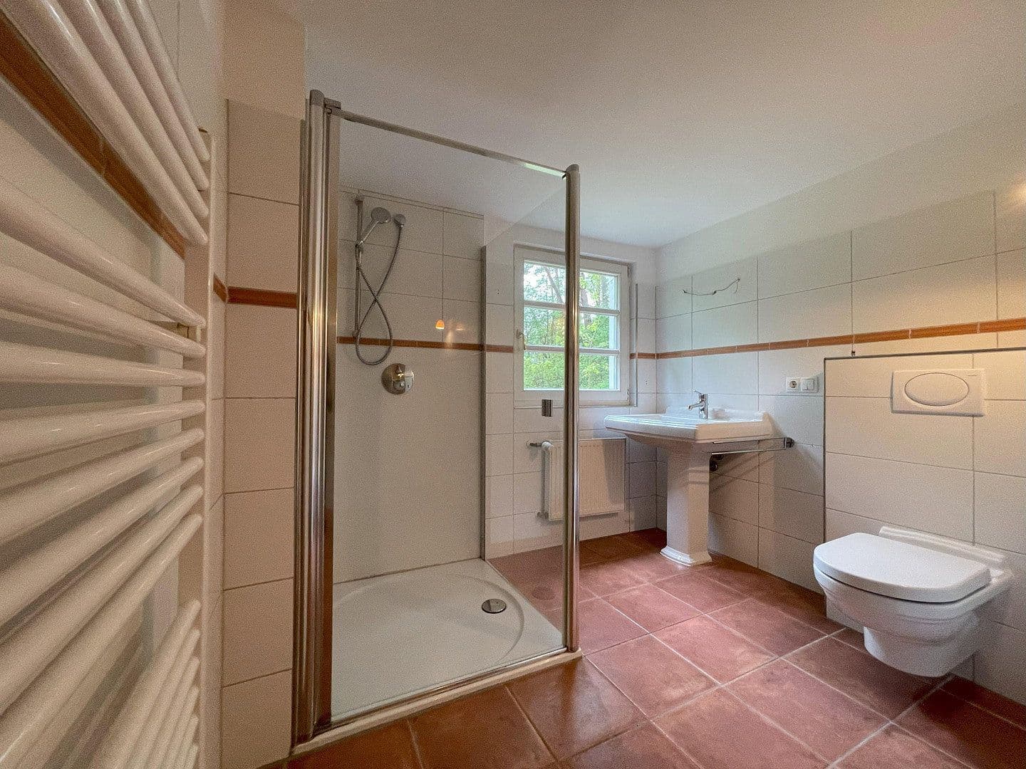 Pronájem domu 148 m², pozemek 4.958 m², Grambek, Šlesvicko-Holštýnsko Pronájem domu 148 m², pozemek 4.958 m², Grambek, Šlesvicko-Holštýnsko