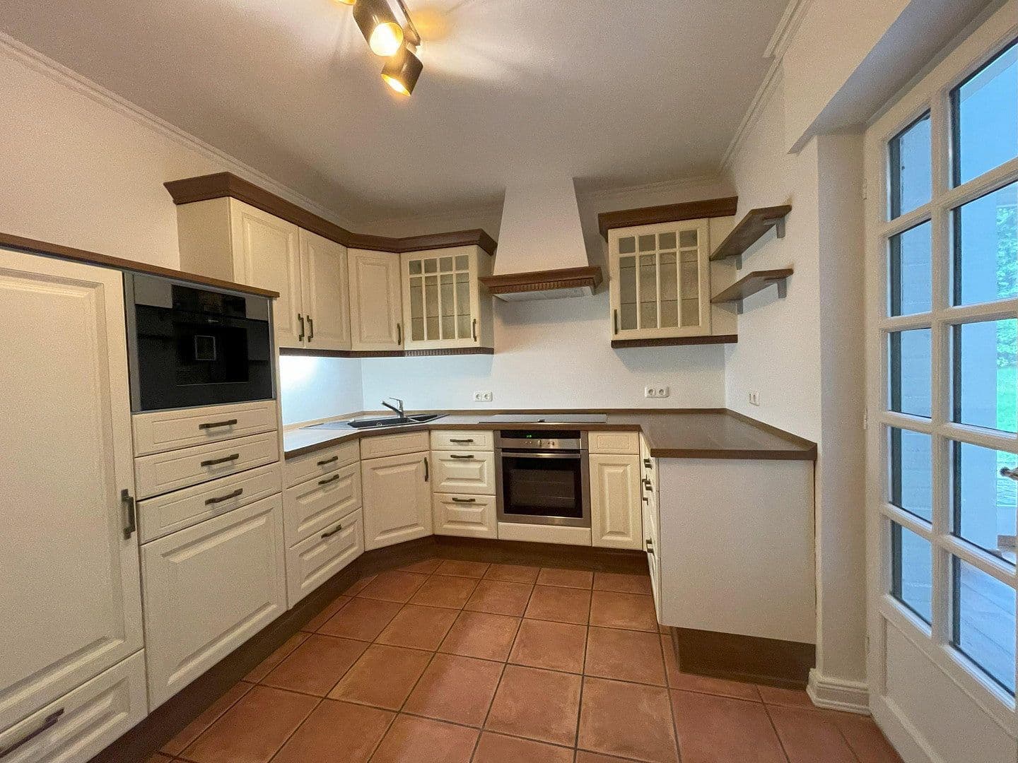 Pronájem domu 148 m², pozemek 4.958 m², Grambek, Šlesvicko-Holštýnsko Pronájem domu 148 m², pozemek 4.958 m², Grambek, Šlesvicko-Holštýnsko