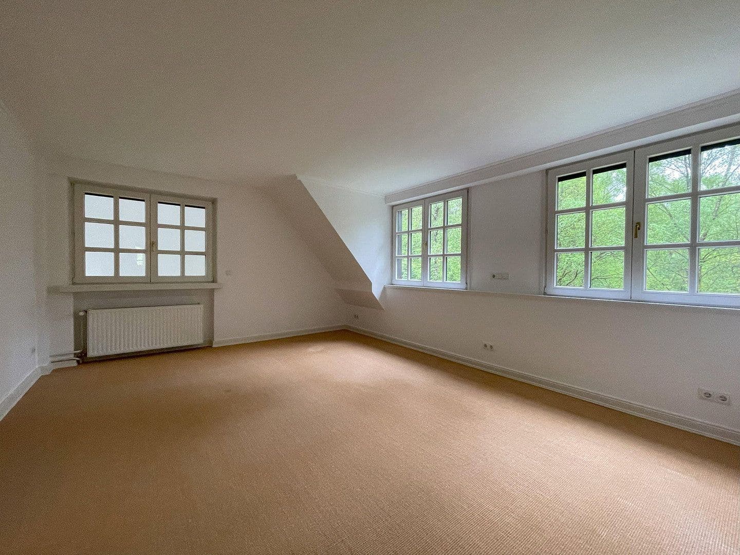 Pronájem domu 148 m², pozemek 4.958 m², Grambek, Šlesvicko-Holštýnsko Pronájem domu 148 m², pozemek 4.958 m², Grambek, Šlesvicko-Holštýnsko