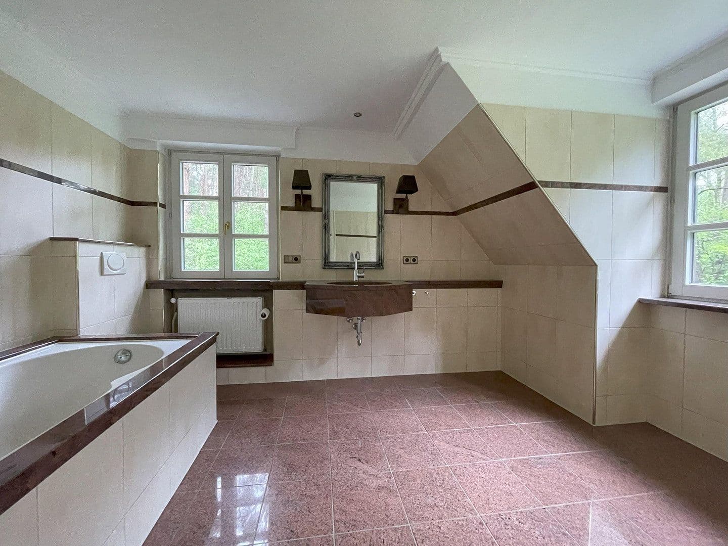 Pronájem domu 148 m², pozemek 4.958 m², Grambek, Šlesvicko-Holštýnsko Pronájem domu 148 m², pozemek 4.958 m², Grambek, Šlesvicko-Holštýnsko