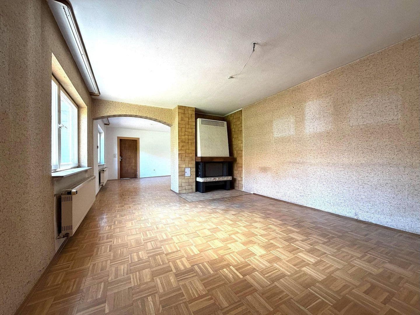 Prodej domu 237 m², pozemek 512 m², Hauptstr. 53, Freisbach, Porýní-Falc Prodej domu 237 m², pozemek 512 m², Hauptstr. 53, Freisbach, Porýní-Falc