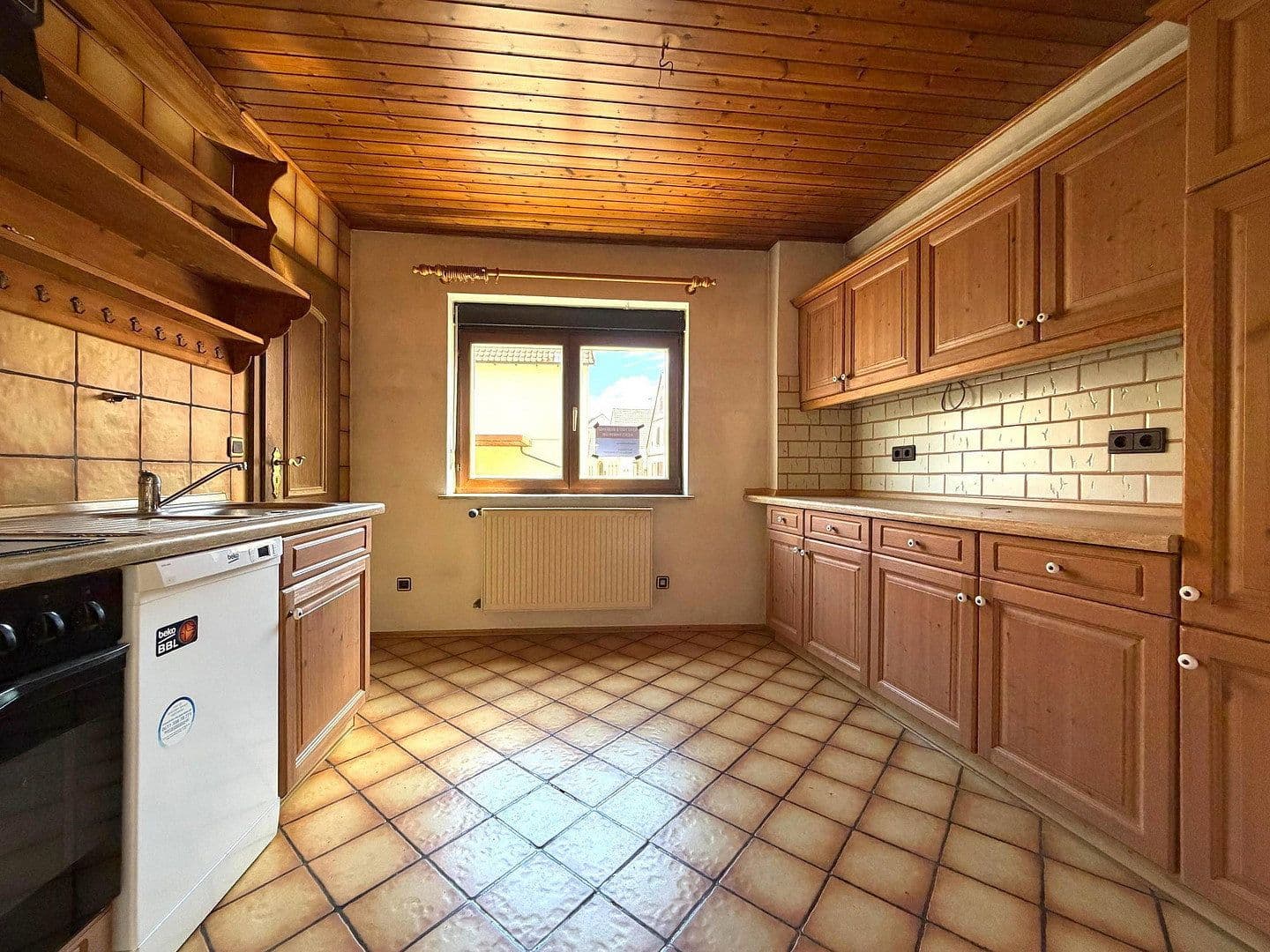 Prodej domu 237 m², pozemek 512 m², Hauptstr. 53, Freisbach, Porýní-Falc Prodej domu 237 m², pozemek 512 m², Hauptstr. 53, Freisbach, Porýní-Falc